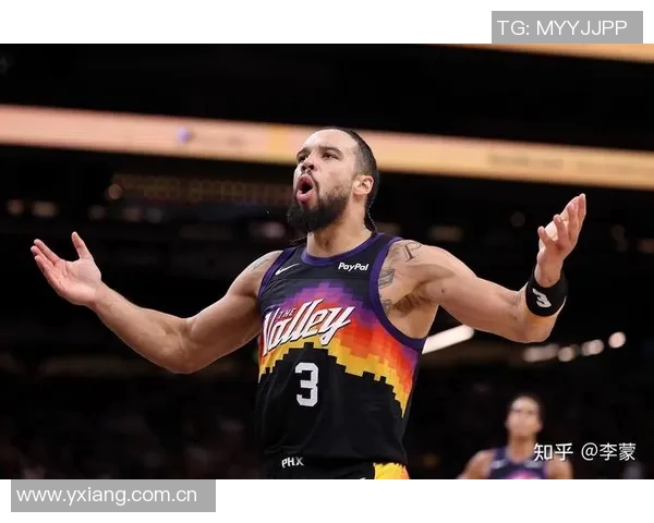 布克赞狄龙拼搏精神感染全队展现出极高的品性与刻苦态度