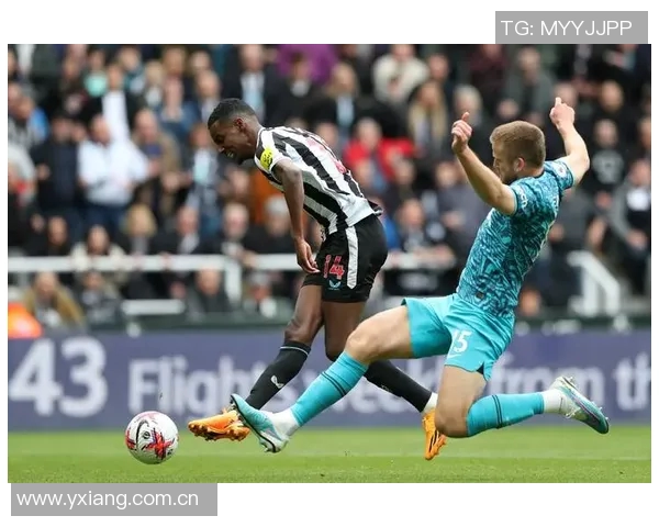 纽卡第二球引争议吉马良斯越位位置引发机构重新审视判罚