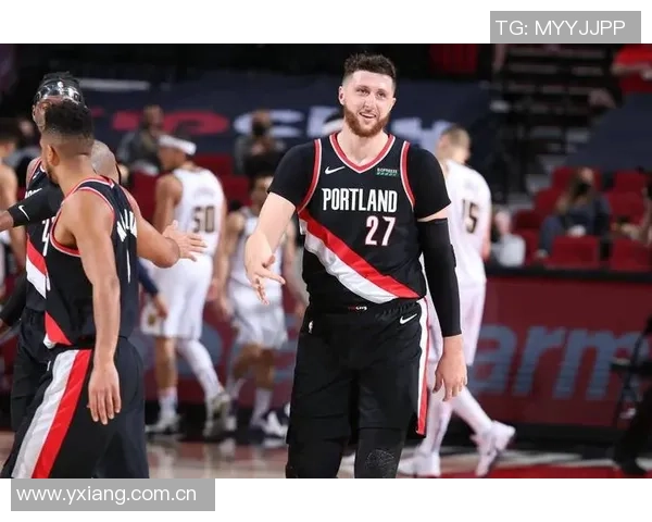 名嘴比尔西蒙斯点评黄蜂队打法有趣期待引入强力内线球员